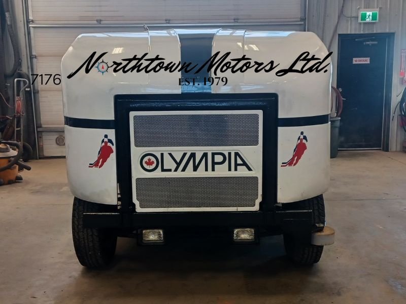 2002 Olympia Millenium Ice Resurfacer