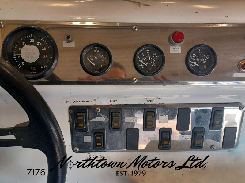 
								2002 Olympia Millenium Ice Resurfacer full									