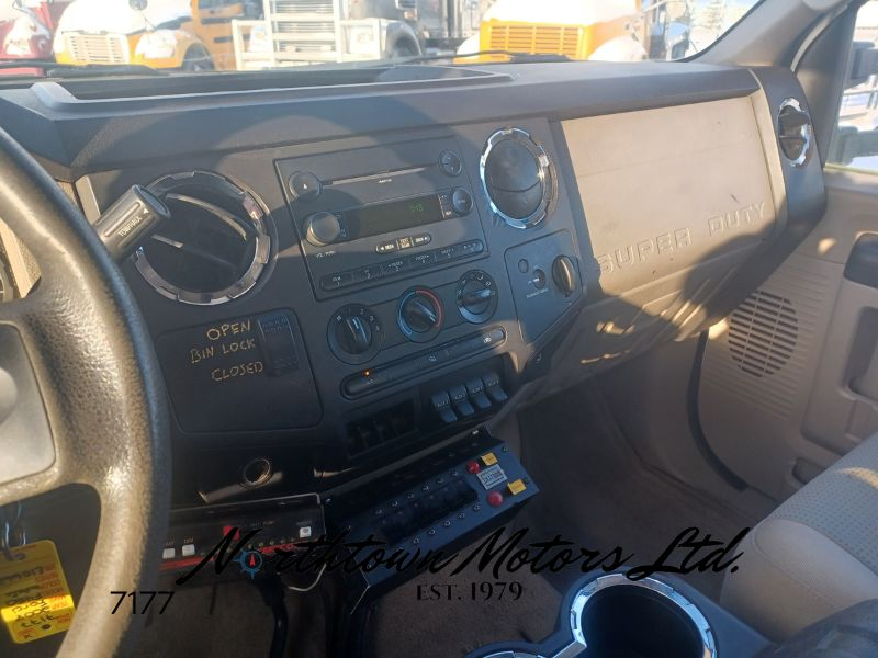 
								2008 Ford F450 Service Body / Bucket Truck full									