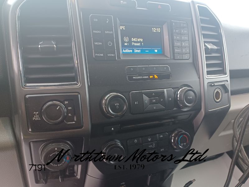 
								2017 Ford F150 XLT Long Box Pick Up full									