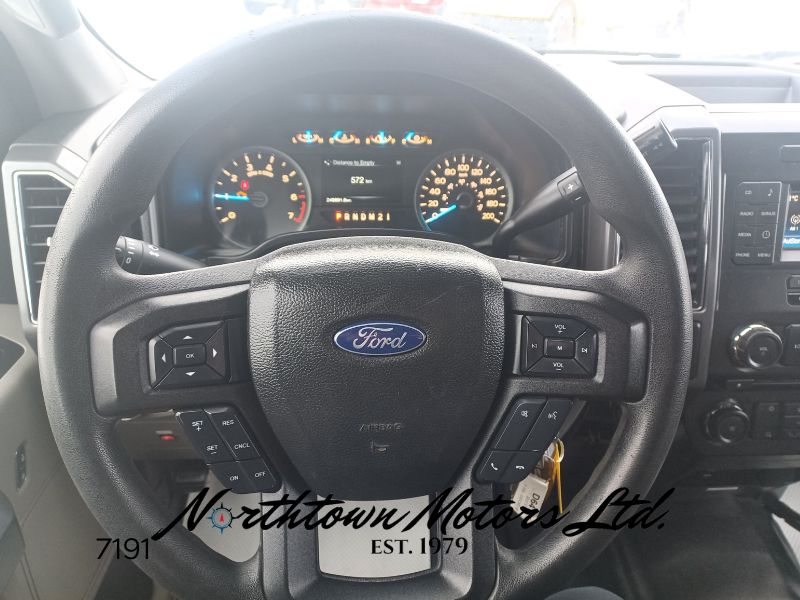 
								2017 Ford F150 XLT Long Box Pick Up full									