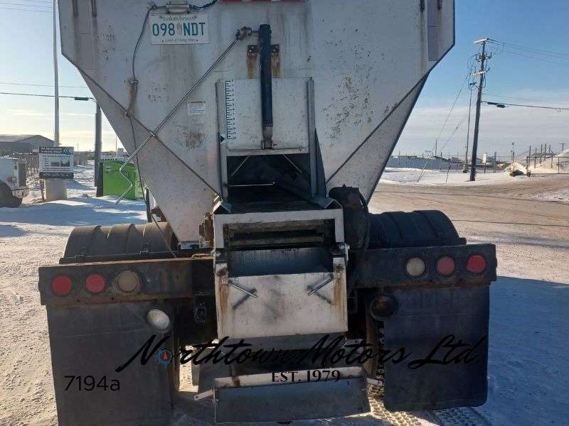 
								SaltDogg Salt / Sand Spreader full									