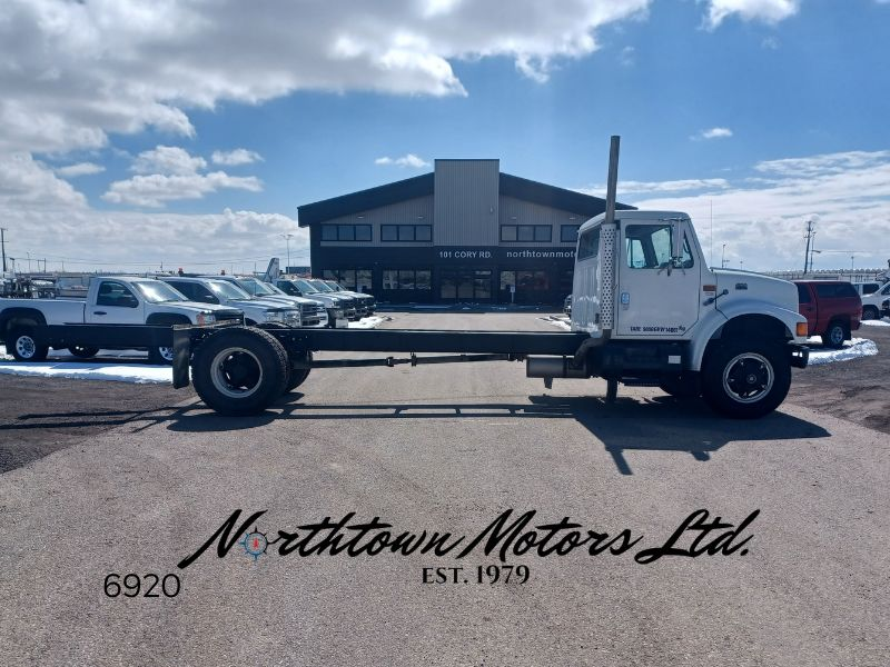 
								1998 International 4900 Cab & Chassis full									