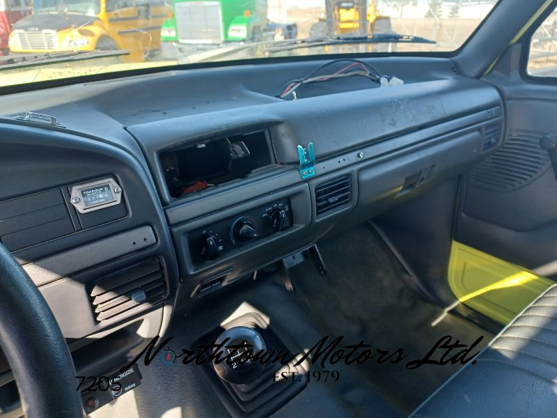 
								1993 Ford F450 Reg Cab 2wd Fire Truck full									