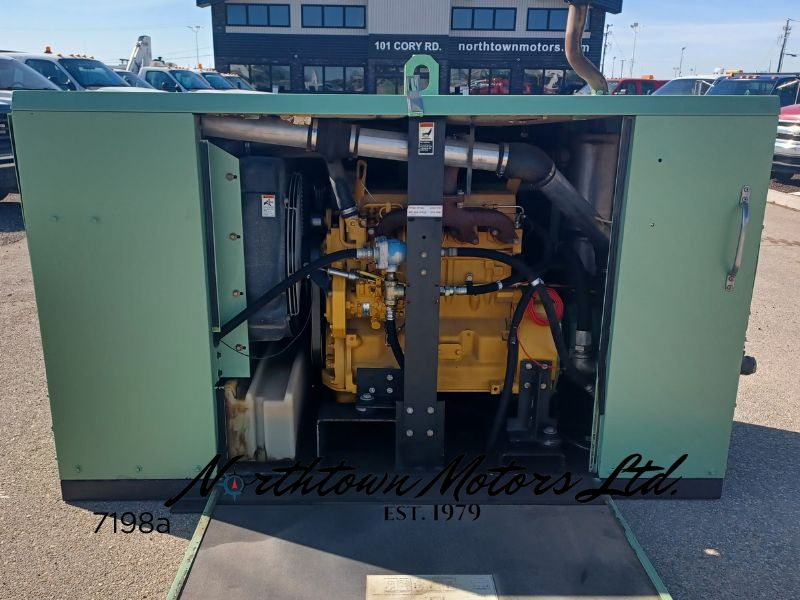 
								2004 Sullair 185 Compressor full									