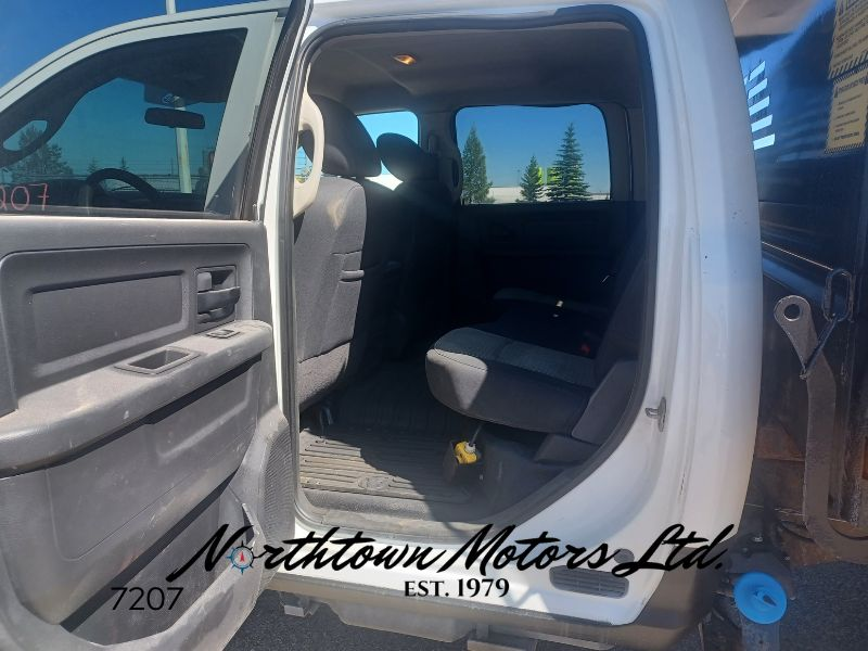 
								2011 Dodge Ram 4500 Dump Box full									
