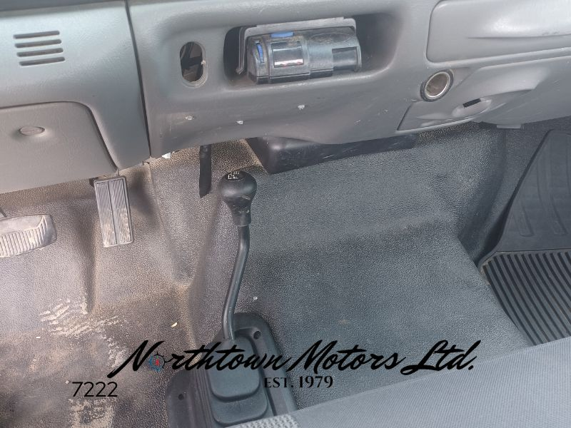 
								2002 Ford F350 Service Deck full									
