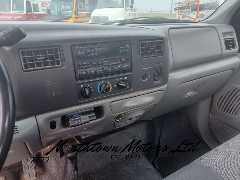 
								2002 Ford F350 Service Deck full									