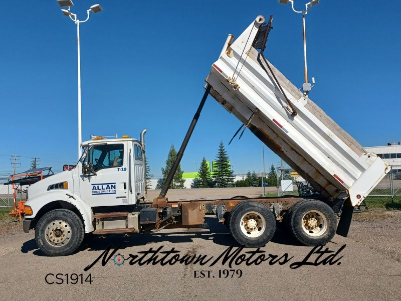 
								2006 Sterling Acterra T/A Dump Truck full									