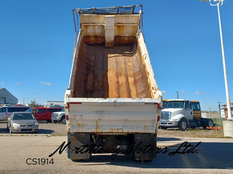 
								2006 Sterling Acterra T/A Dump Truck full									