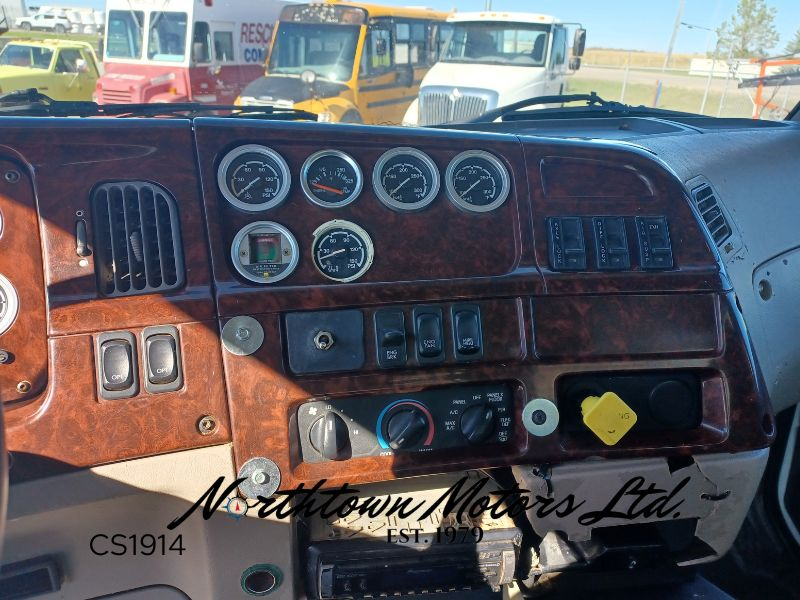 
								2006 Sterling Acterra T/A Dump Truck full									